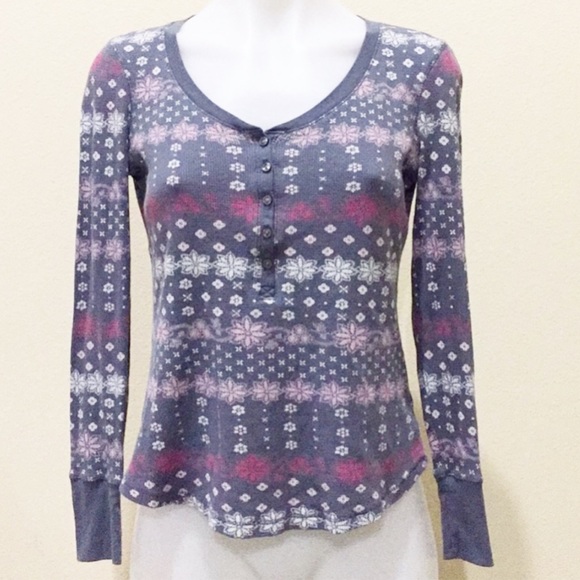 Victoria's Secret Tops - Victoria’s Secret grey thermal ribbed long sleeve